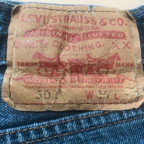 Levi's 501 Jeans - Picture 2 of 7
